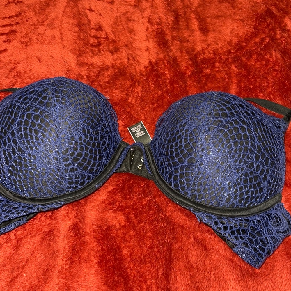 Victoria's secret bombshell bra